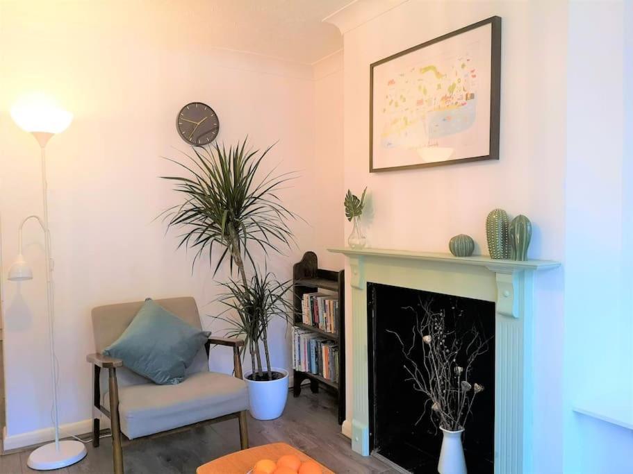 Cute Cottage 4 Mins From Cafes Station And Sea St Leonards-on-Sea Eksteriør billede