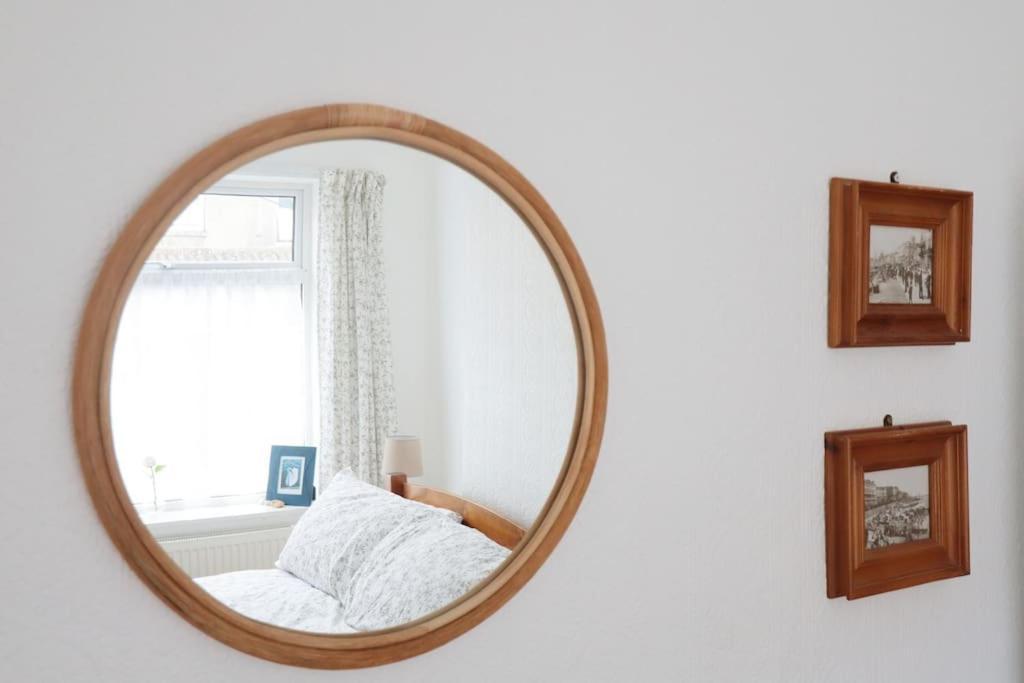 Cute Cottage 4 Mins From Cafes Station And Sea St Leonards-on-Sea Eksteriør billede